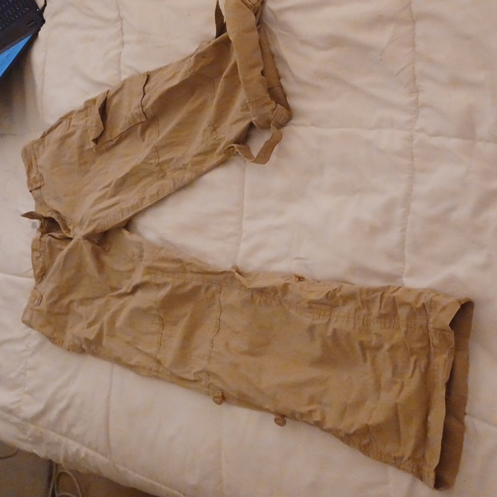 Old navy adjustable cargo pants low waisted